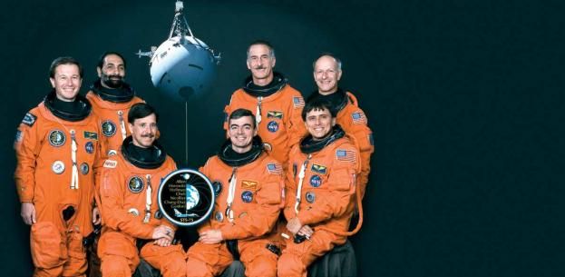 Los OVNIs del Incidente Tether parecían estar atraídos por el semiconductor. Abajo, ampliación de uno de los artefactos