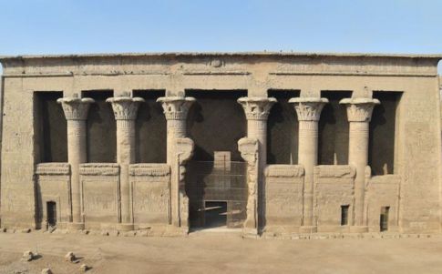 Hallan constelaciones y pinturas desconocidas hasta el momento en el templo egipcio de Esna