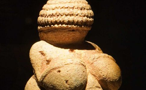 Resuelven el misterio del origen de la Venus de Willendorf (Wikipedia)