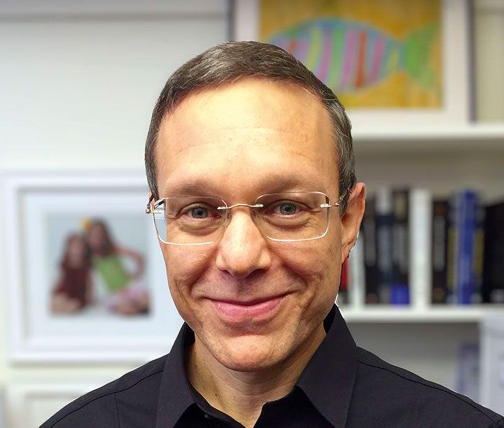 Apuesto por la arqueología espacial Entrevista a Avi Loeb