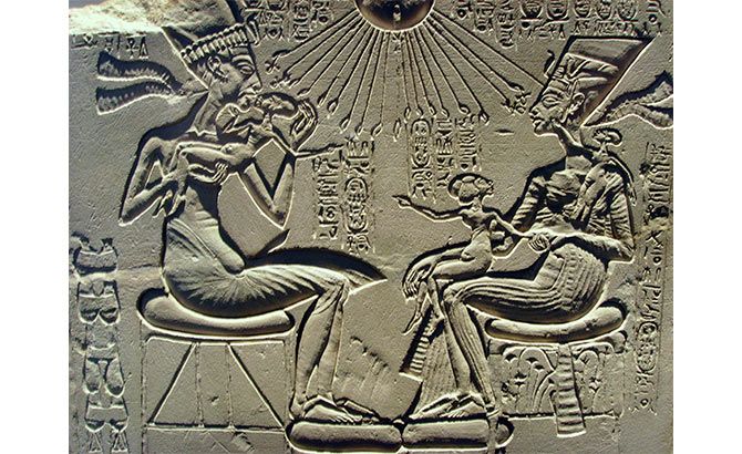 Relieve Nefertiti