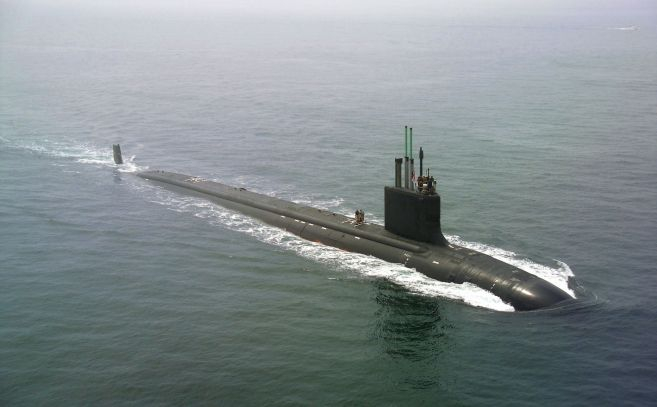 Un submarino nuclear fue acosado por OSNIs