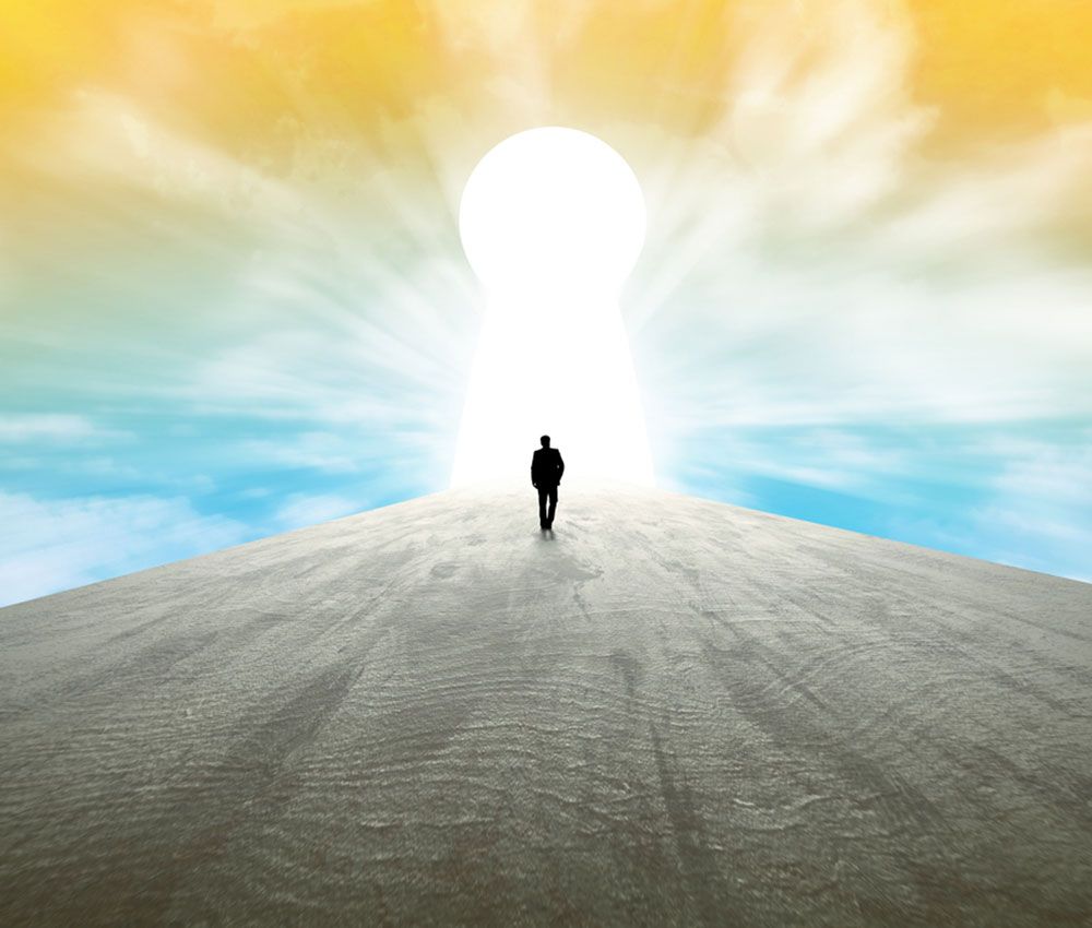 Resucitó a los tres días Resucitó a los tres días