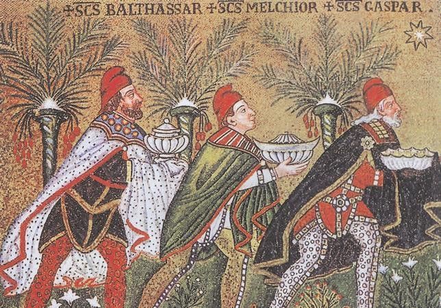 Adoración de los Reyes Magos, mosaico del siglo VI, en San Apolinar Nuevo, Rávena