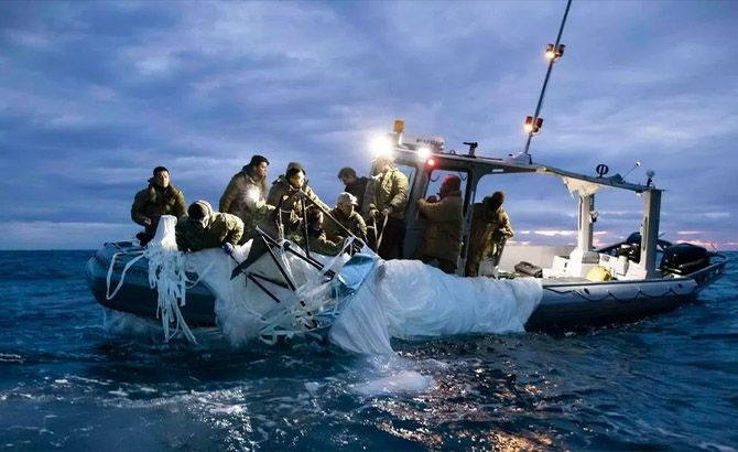 Rescate de restos del globo chino
