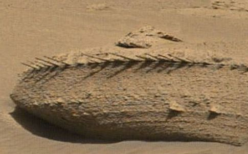 La sugestiva roca fotografiada por el rover Curiosity