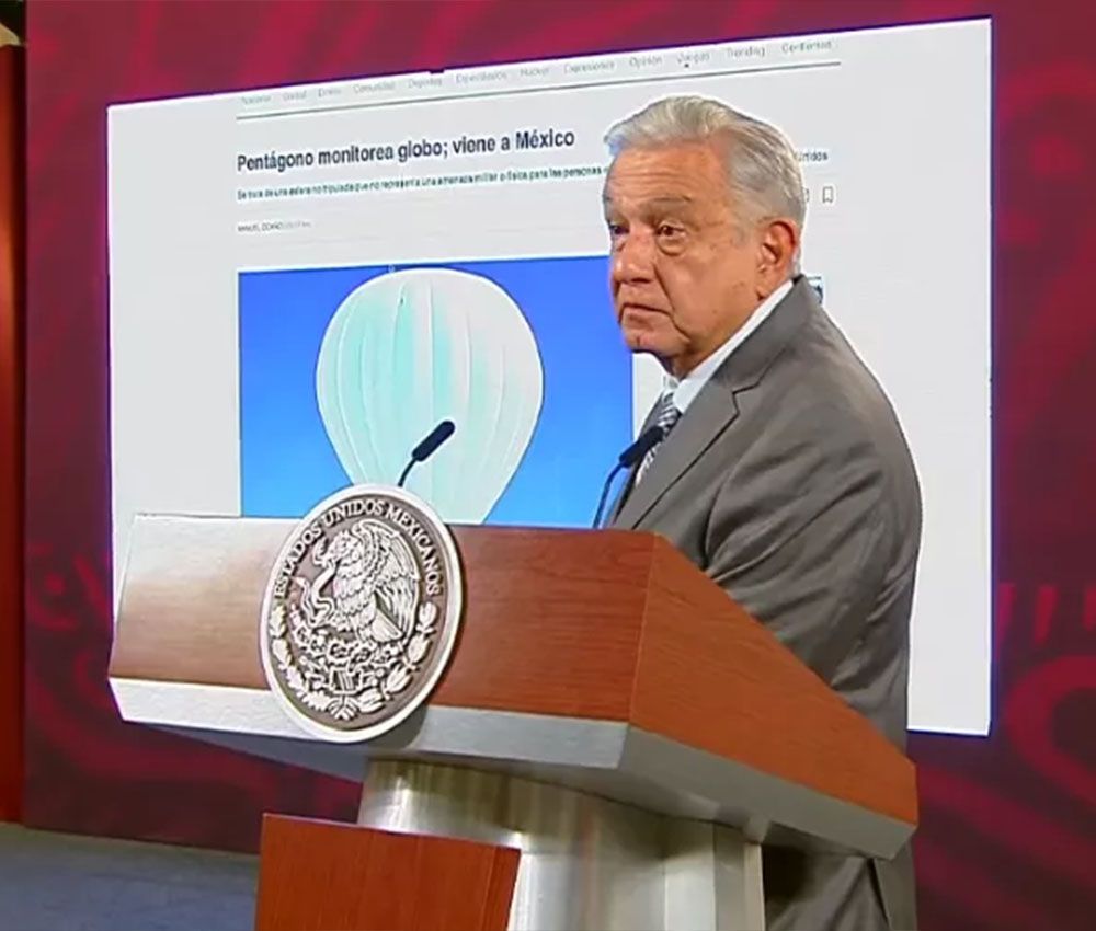 Momento de la rueda de prensa de López Obrador