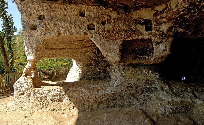 Yacimiento arqueológico La Madelaine, situado en el municipio de Tursac
