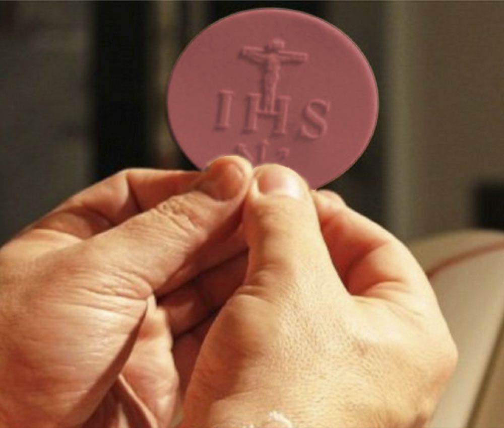 La sagrada forma se volvió roja ante los presentes