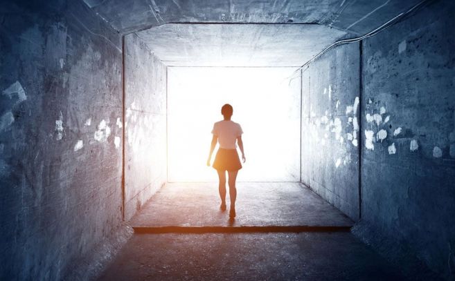 La teoría da alternativa a las ECM La teoría da alternativa a las ECM