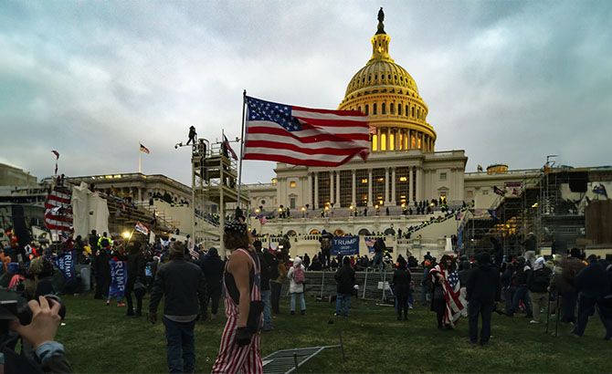 Manifestación frente al capitolio Manifestación frente al capitolio