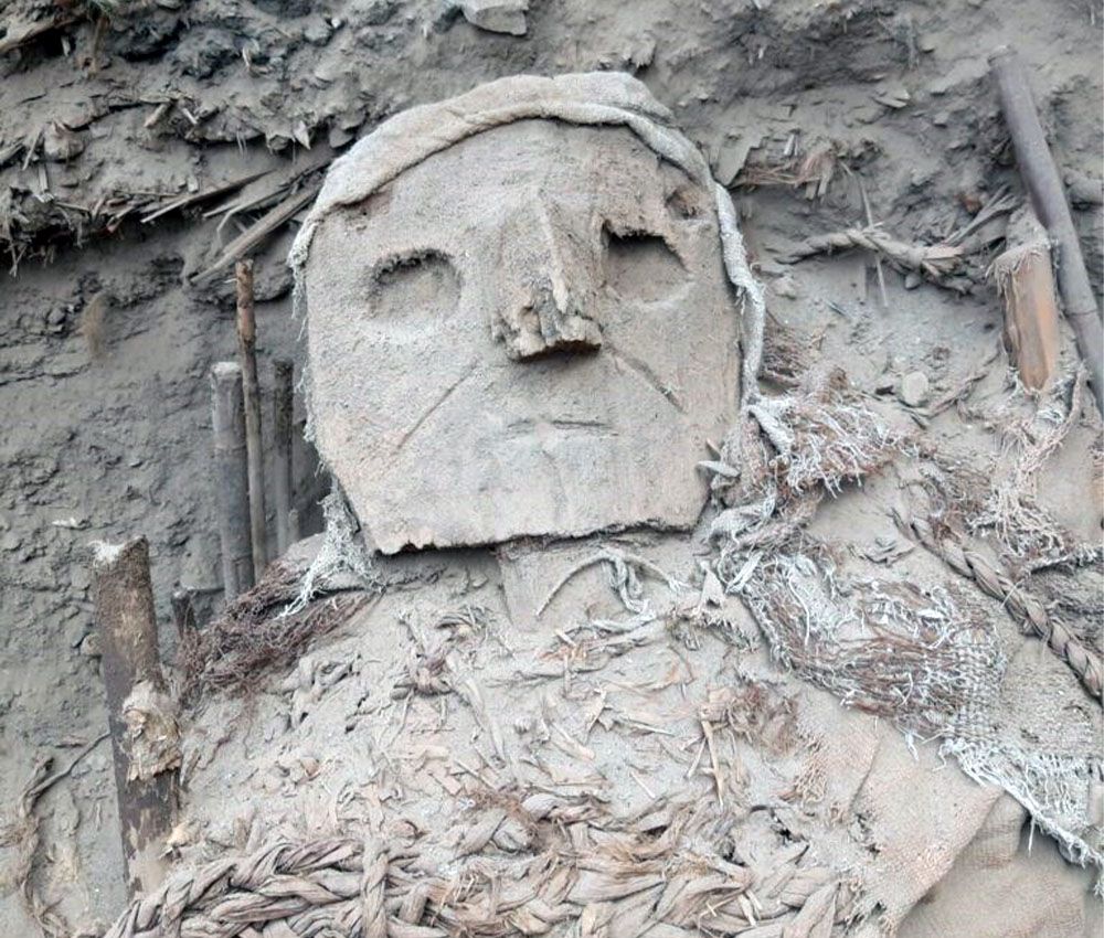 Una de las sepulturas de cabezas falsas del Perú