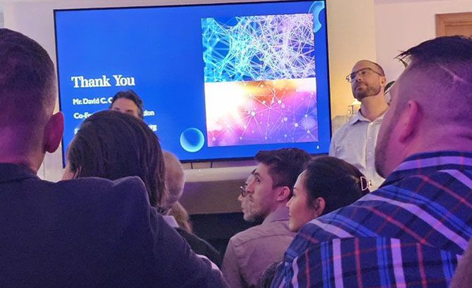 Imagen 'robada' de la reunión de Grush en Wall Street