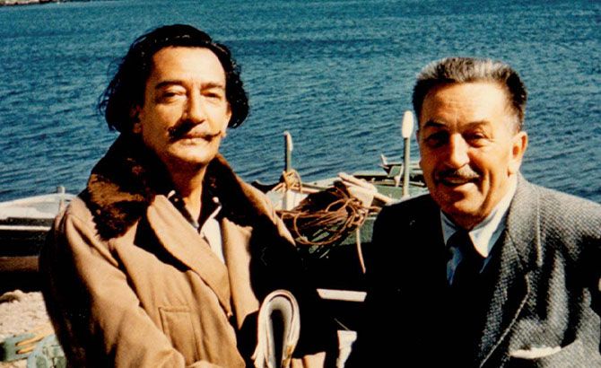 El pintor Salvador Dalí junto a Walt Disney