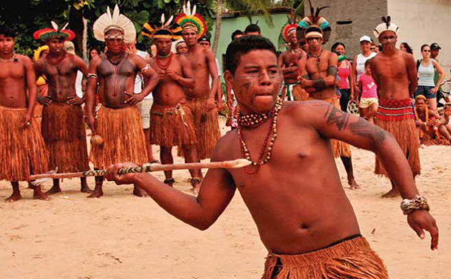 Los Pataxos piden consejo a los guías ancestrales en sus sueños Los Pataxos piden consejo a los guías ancestrales en sus sueños