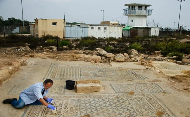 El mosaico del 230 fue encontrado bajo una prisión El mosaico del 230 fue encontrado bajo una prisión