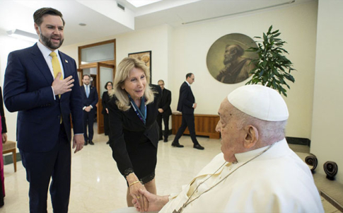 El vicepresidente Vance con el Papa El vicepresidente Vance con el Papa