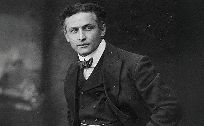 El papel de Houdini fue crucial en la detección de fraudes mediúmnicos El papel de Houdini fue crucial en la detección de fraudes mediúmnicos