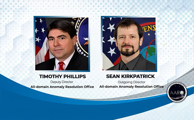 El coronel Phillips junto a Sean Kirkpatrick