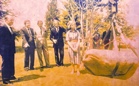 Imagen que Cabrera recibió de la reina de España de la entrega del pedrusco de Ica