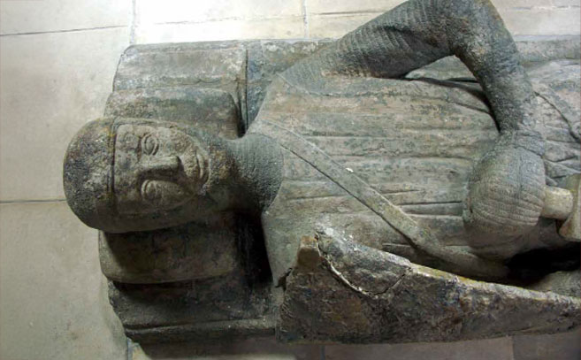 Una de las efigies de caballero de la iglesia de Temple de Londres Una de las efigies de caballero de la iglesia de Temple de Londres