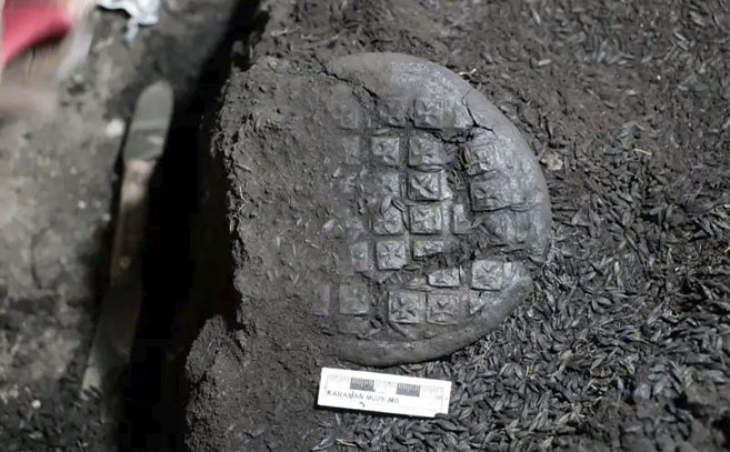 Otras cuatro hogazas contenían impresiones de la Cruz de Malta Foto Gobernación de Karaman