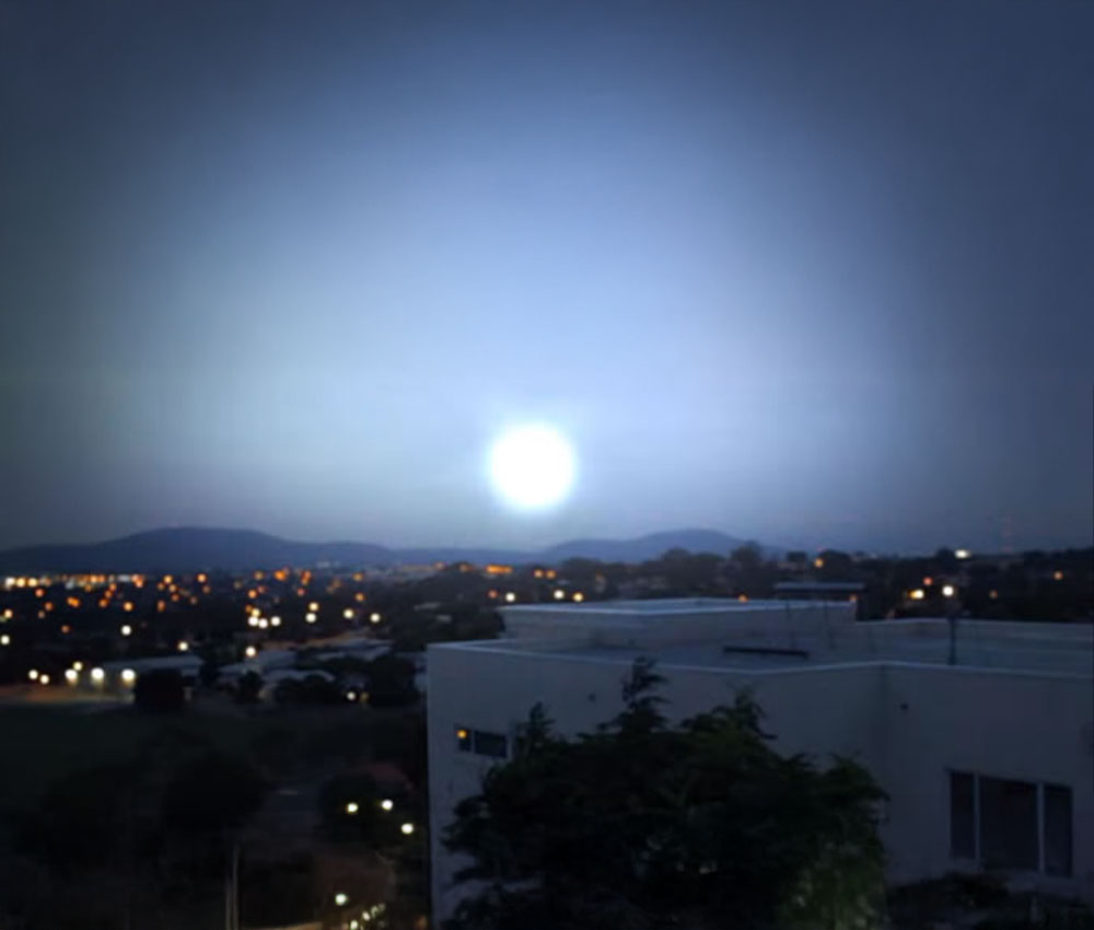 Extraño rayo globular en Camberra (Australia)