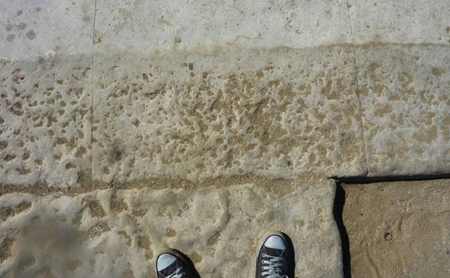 Diferencia entre la erosión desde la construcción de la pirámide (parte inferior) y la exposición a agentes erosivos durante 675 años (la parte superior) Diferencia entre la erosión desde la construcción de la pirámide (parte inferior) y la exposición a agentes erosivos durante 675 años (la parte superior)