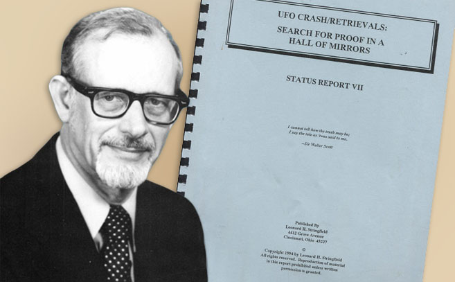 El profesor Leonard Stringfield y su estudio