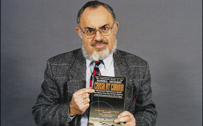 El físico nuclear Stanton Friedman creía en la realidad de los documentos MJ12