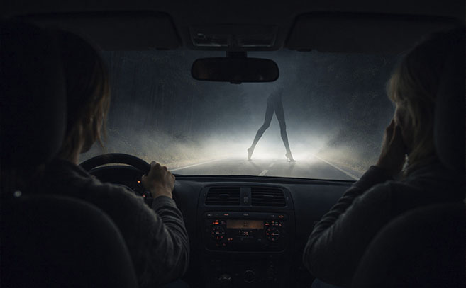 Vieron unas piernas extremadamente delgadas cruzar la carretera