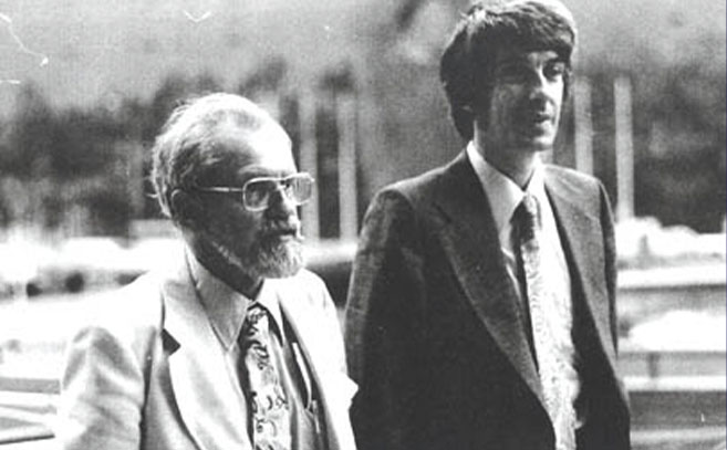 Allen Hynek y Jacques Vallée Allen Hynek y Jacques Vallée