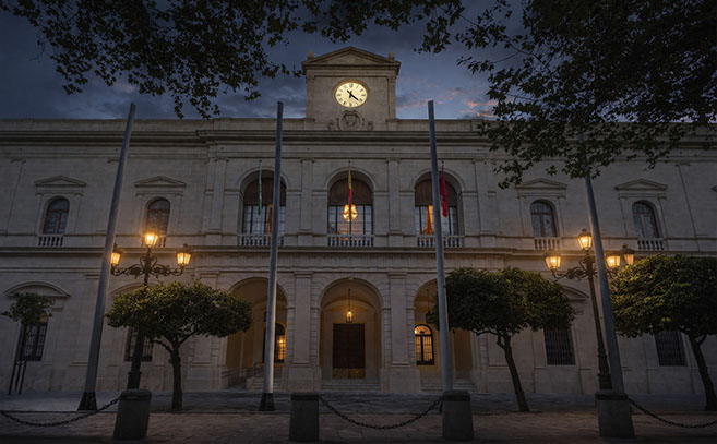 Fachada del Ayuntamiento de Sevilla Fachada del Ayuntamiento de Sevilla
