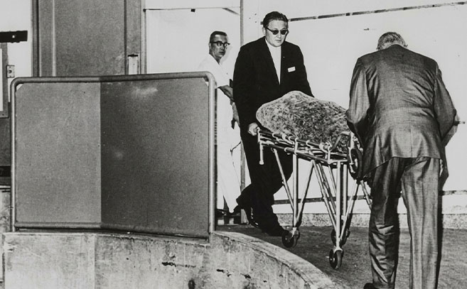 Traslado del cadáver de Marilyn Monroe (Foto RTVE) Traslado del cadáver de Marilyn Monroe (Foto RTVE)