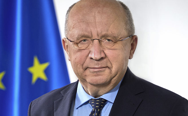 Andrius Kubilius, comisario europeo de Defensa y Espacio Andrius Kubilius, comisario europeo de Defensa y Espacio