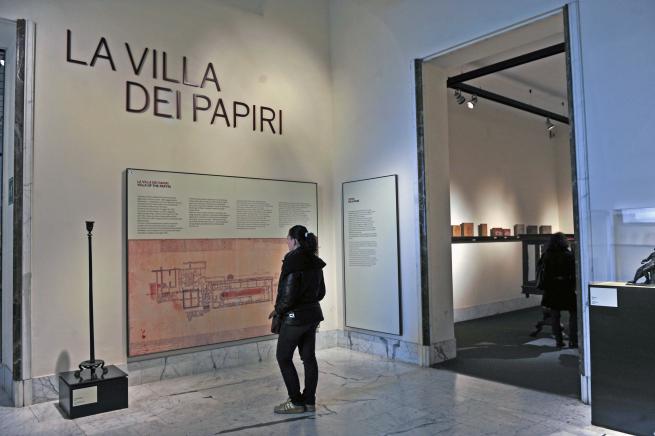 Pompeya resucita su biblioteca de las cenizas