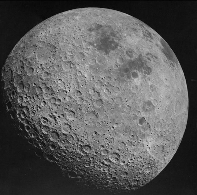 China quiere aterrizó en la cara oculta de la Luna en 2018 China quiere aterrizó en la cara oculta de la Luna en 2018