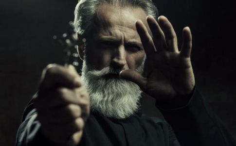 Este es el curso de exorcismos de la Iglesia para religiosos de todo el mundo