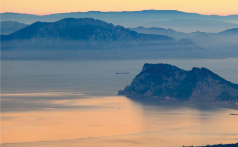 El puente fantasma del Estrecho