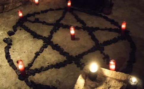 La maldición del pueblo innombrable