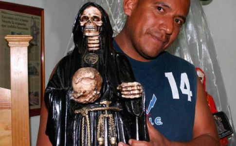 La Virgen de los narcos