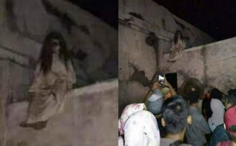 Una «mujer fantasma» se hace viral gracias a un cantante paquistaní