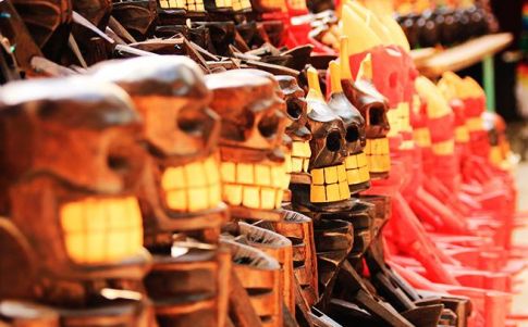 Esqueletos rituales en el mercado de México D.F. 
