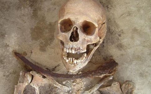 Vampiros hallazgos arqueológicos.