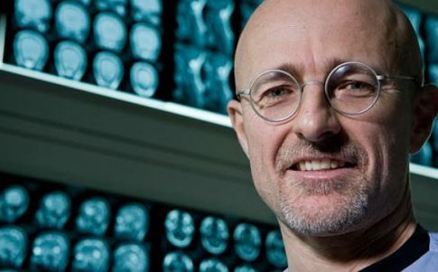 Logran con éxito el primer trasplante de cabeza  