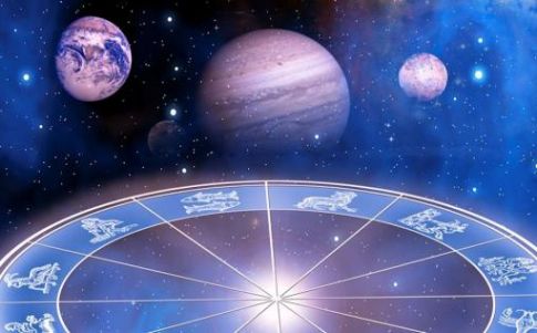La astrología condiciona la percepción, la inteligencia y la creatividad