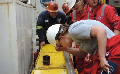 Los científicos del proyecto Outreach estudian el cráter de Chicxulub