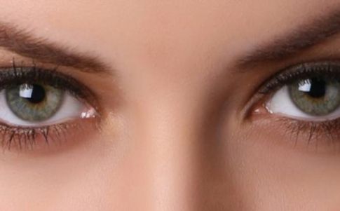 Mirar a los ojos puede crear alucinaciones