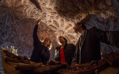 Los científicos estudian los techos de la Alhambra 
