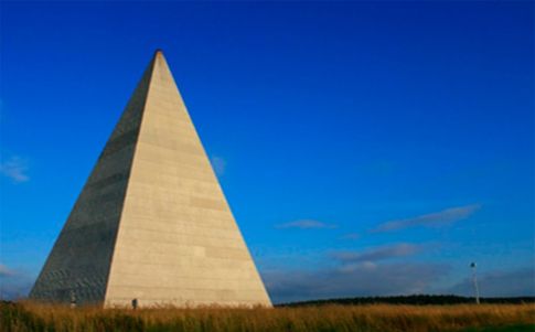 Los decibelios descubiertos que emanan las pirámides